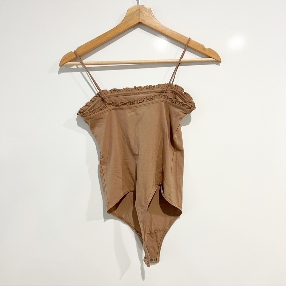 NWT Abercrombie & Fitch Brown Ruffle Trim Cami Bodysuit - Picture 4 of 8